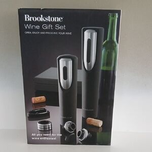 Brookstone Black Wine Gift Set